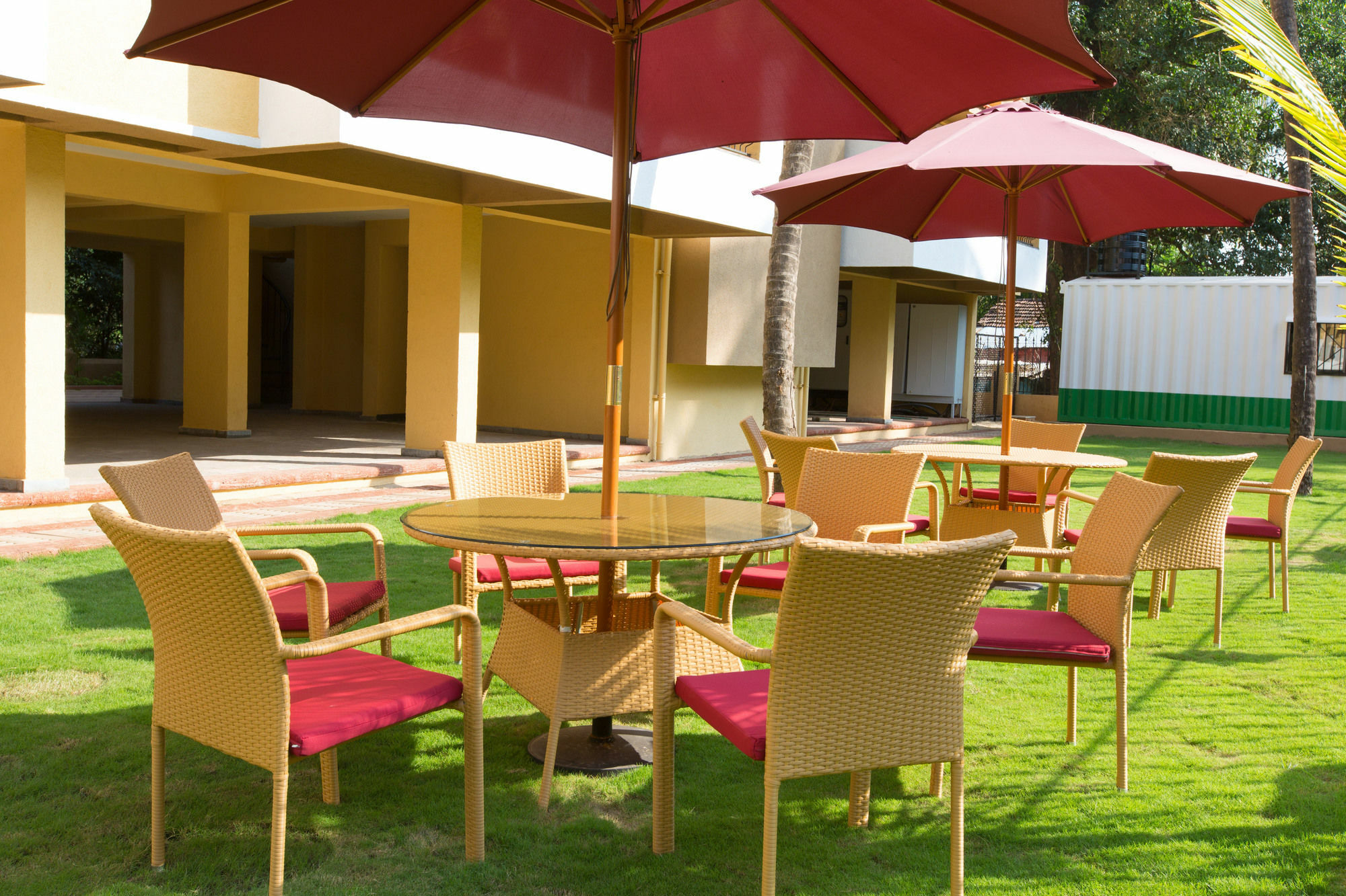 Veera Strand Park Serviced Apartments Калангуте Екстериор снимка