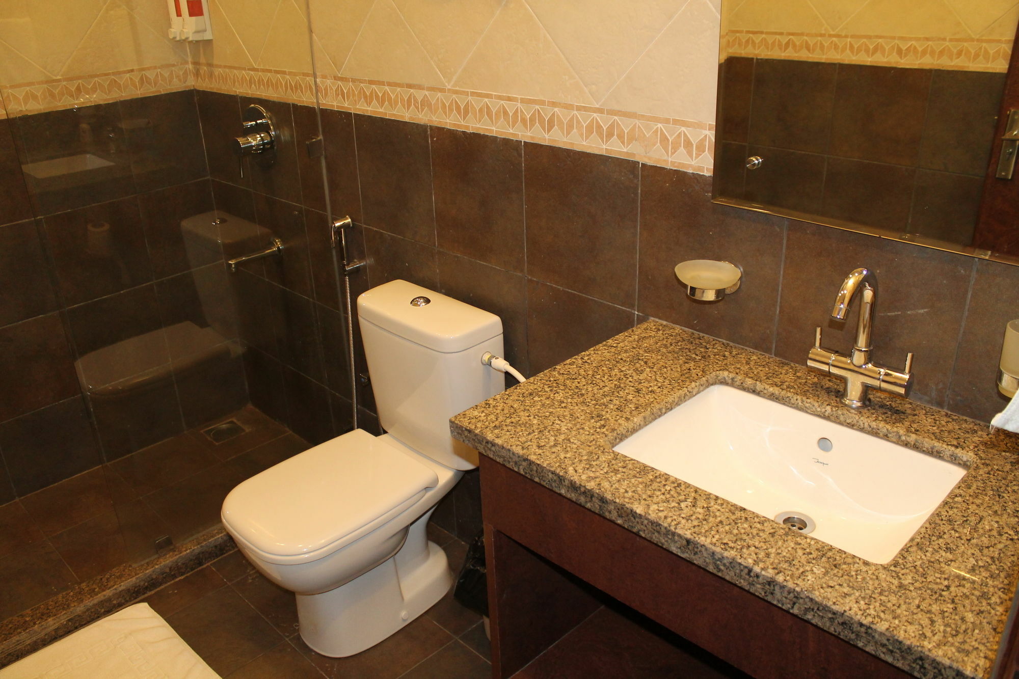 Veera Strand Park Serviced Apartments Калангуте Екстериор снимка