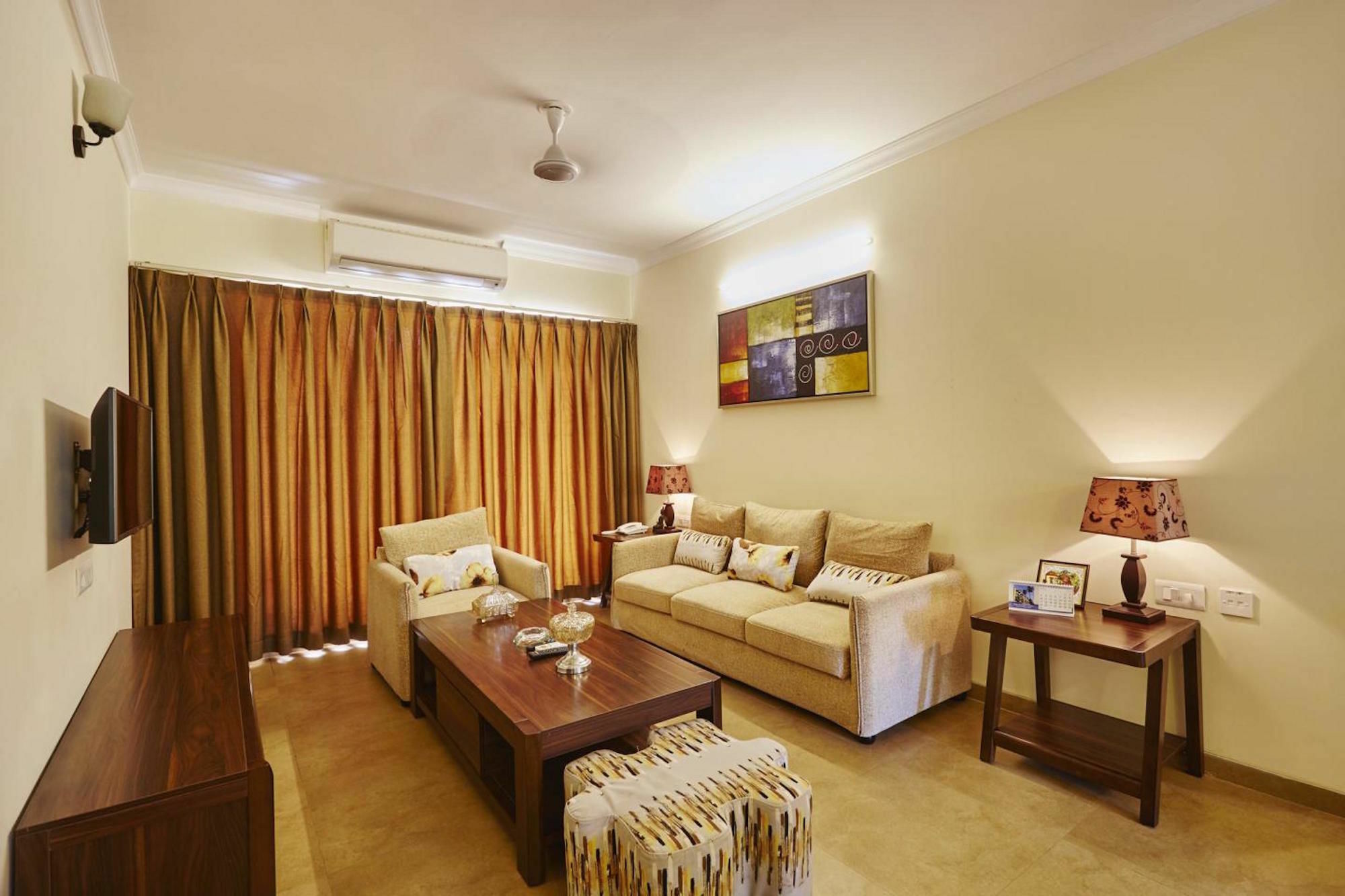 Veera Strand Park Serviced Apartments Калангуте Екстериор снимка